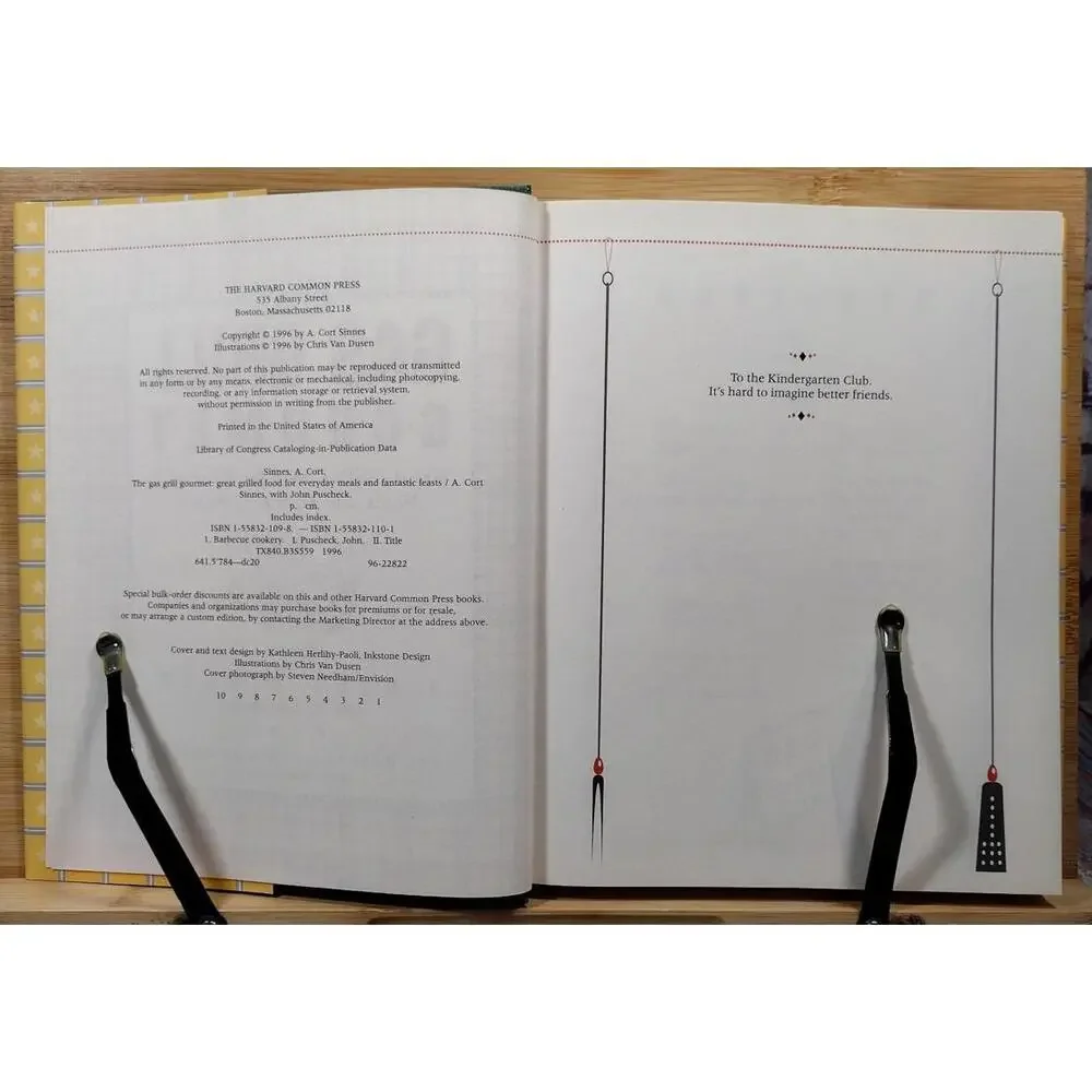 The Gas Grill Gourmet by A. Cort‎ Sinnes - Hardcover Cookbook